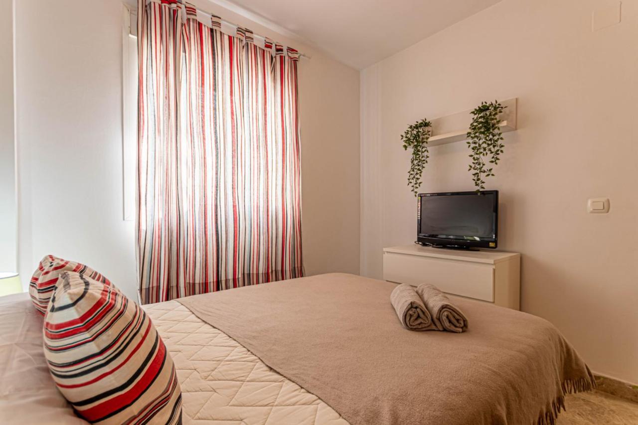 797 Holiday Rentals- Duplex Para 7 En La Carihuela A 1 Min De La Playa トレモリノス エクステリア 写真