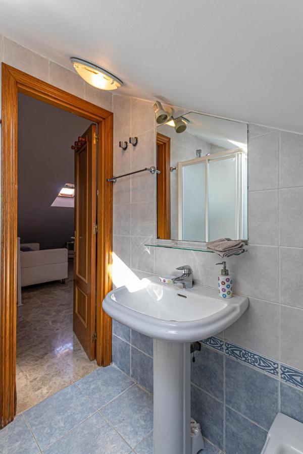 797 Holiday Rentals- Duplex Para 7 En La Carihuela A 1 Min De La Playa トレモリノス エクステリア 写真
